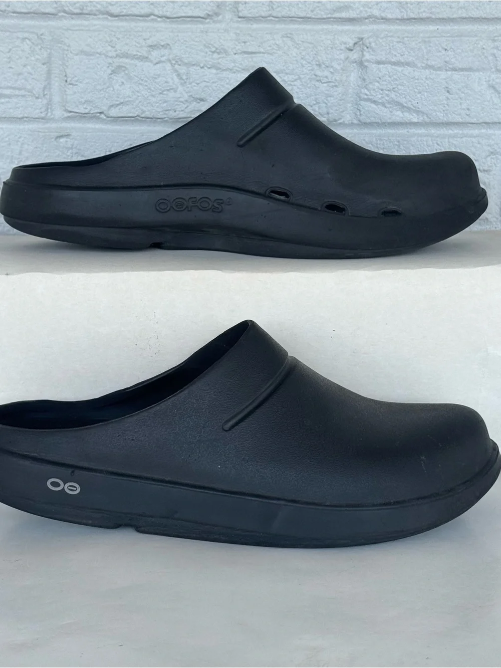 OOFOS OOcloog Recovery Clogs Men's 11/Women's 13